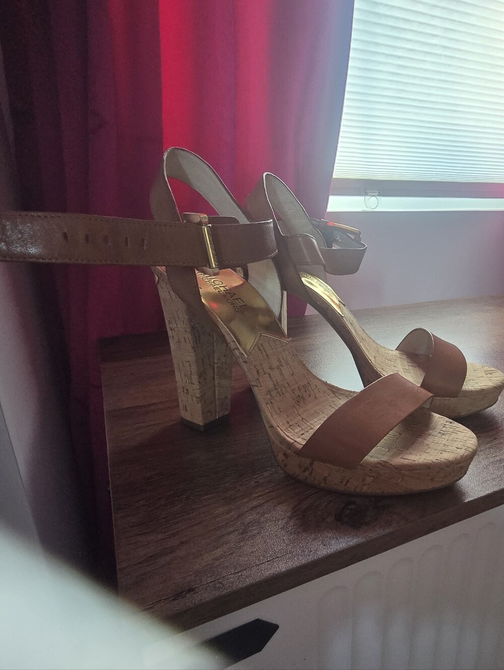 MK SANDLES
